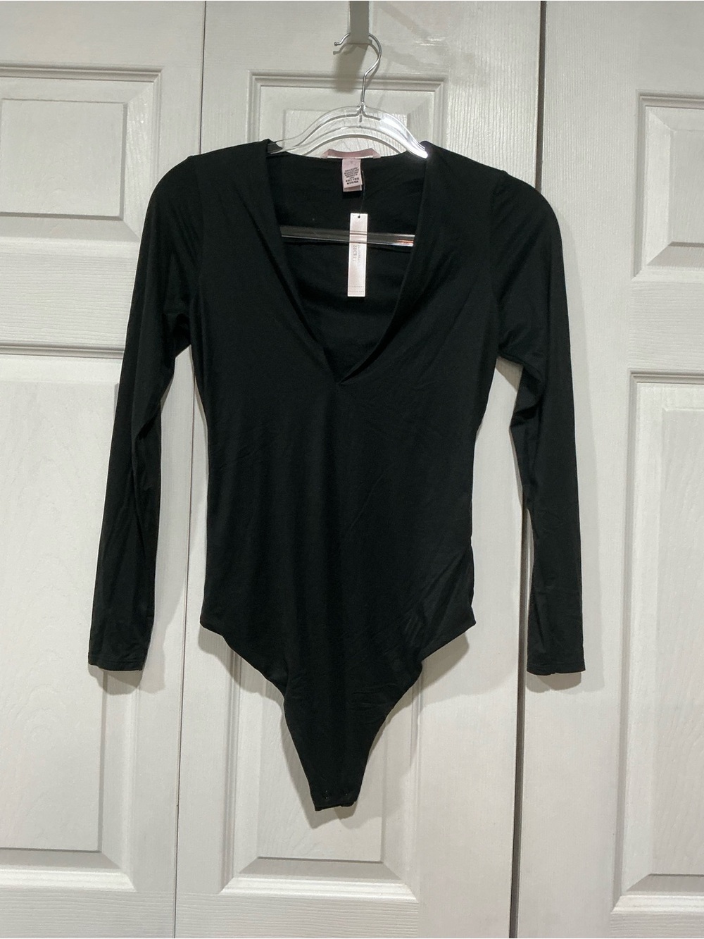 💙 NWT Victoria’s Secret Bodywear Feather Soft Long Sleeve V-neck Thong Bodysuit